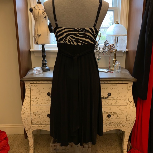 Animal Print Dress 💃🏻 - Picture 4 of 7